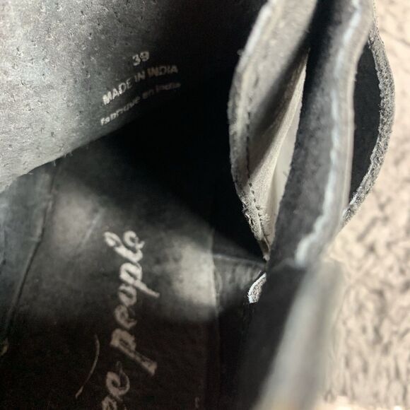 Free People Booties Womens 39 EU Leather Boho Grunge Biker Bohemian - Picture 9 of 9